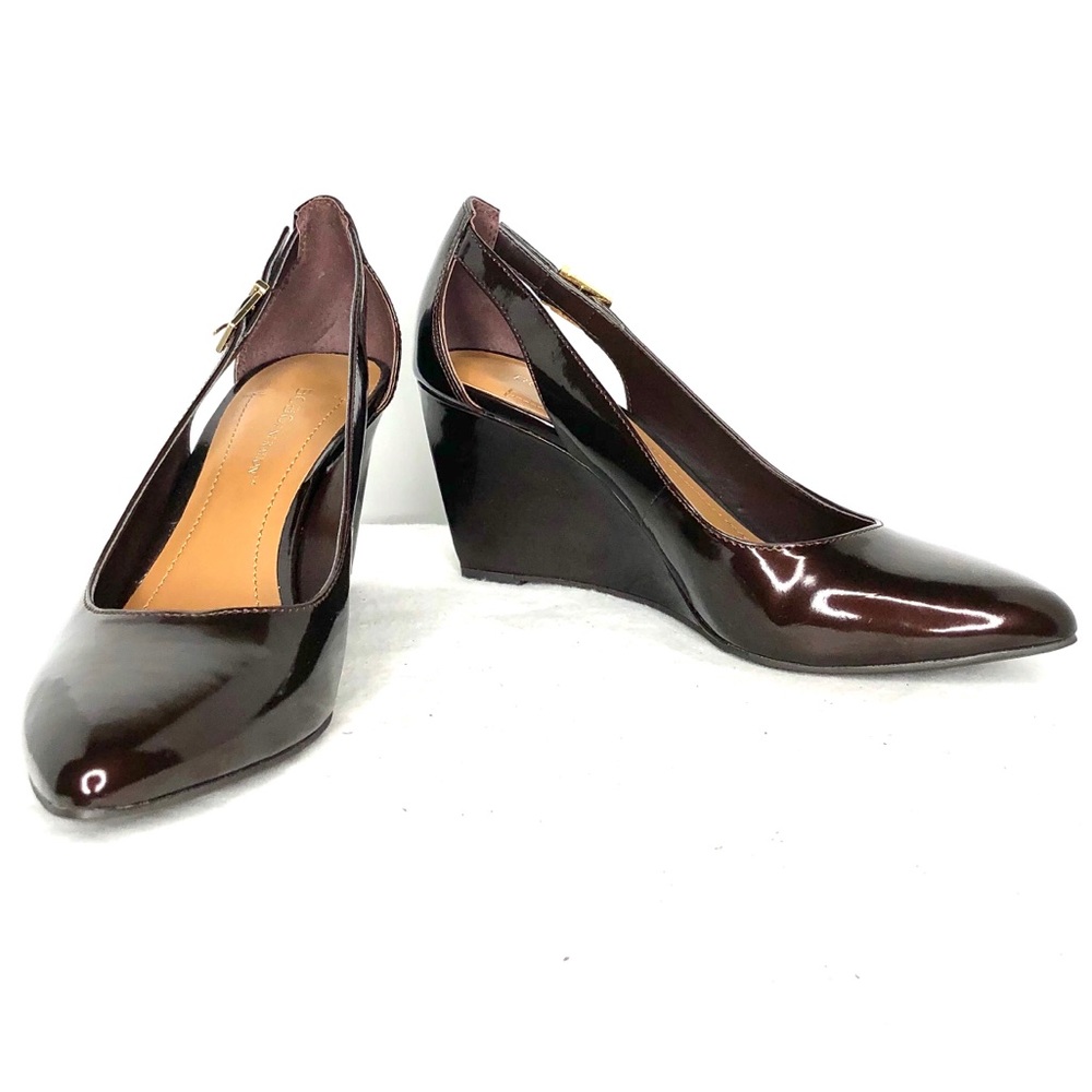 NWOT BCBGeneration Wedge Pumps / Chocolate Brown